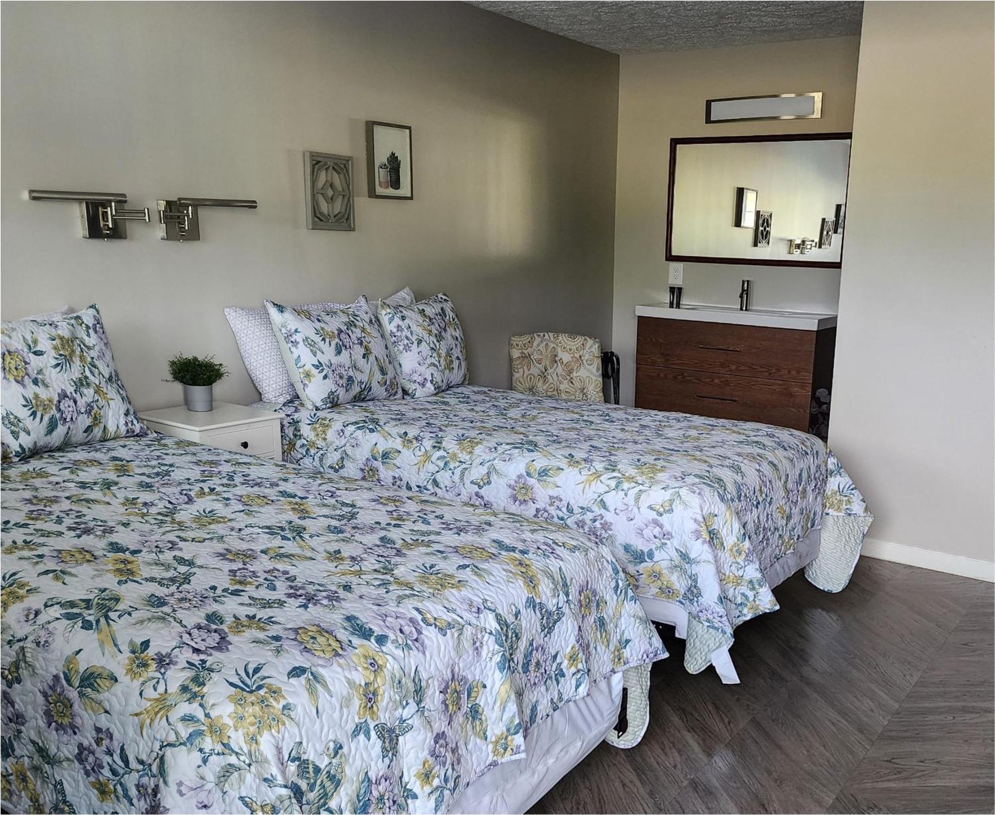 Hotel Lake Anna Glenora Екстер'єр фото