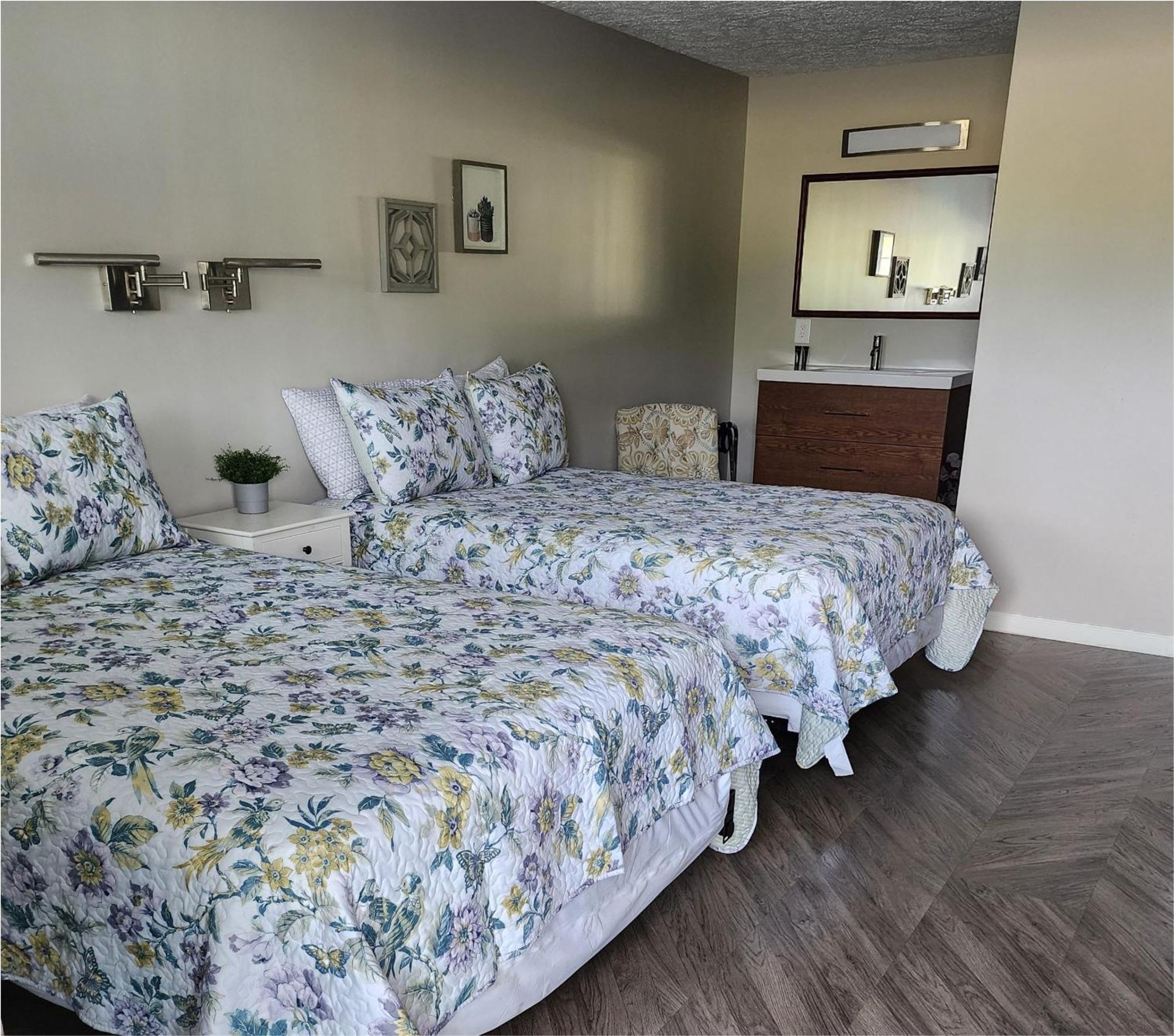 Hotel Lake Anna Glenora Екстер'єр фото