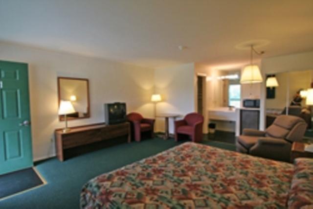 Hotel Lake Anna Glenora Номер фото